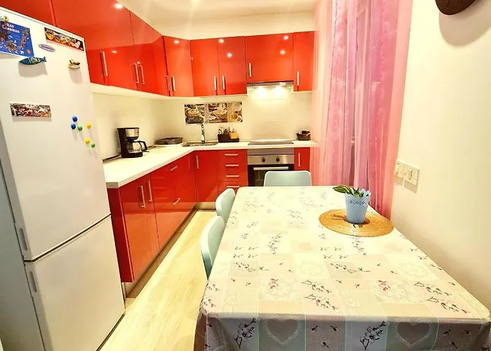 Apartman * * * Urb. Chayofita *