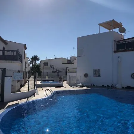 * * * Urb. Chayofita